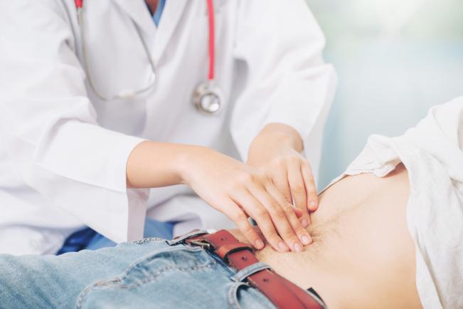 Il est important d'apprendre au patient les signes qui doivent faire consulter rapidement.