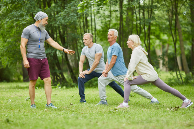 Une méta-analyse regroupant 21 essais cliniques et 8 449 patients d'âge moyen de 54 ans.