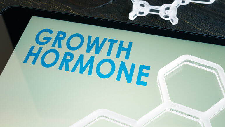 Le somapacitan est une version à longue durée d’action de l’hormone de croissance naturelle.
