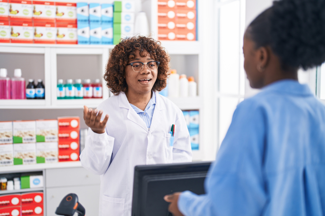 Le pharmacien, un interlocuteur clé pour repérer les usages numériques problématiques.