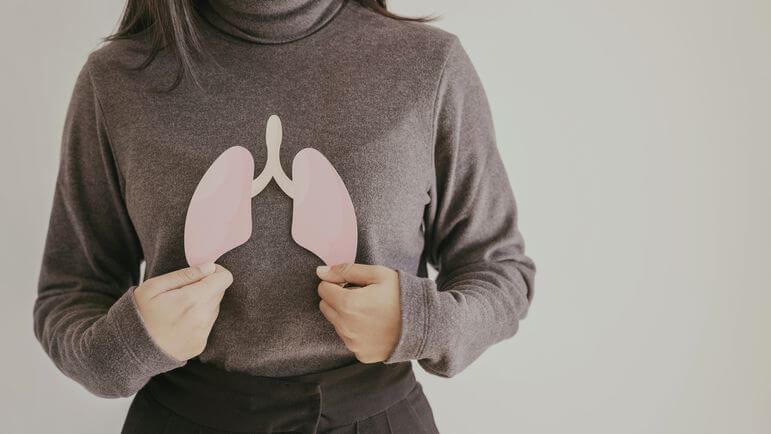 Un cas signalé chez une femme traitée pour un cancer du poumon.