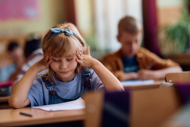 Pour les enfants atteints de TDL, même des consignes simples peuvent être difficiles à interpréter.