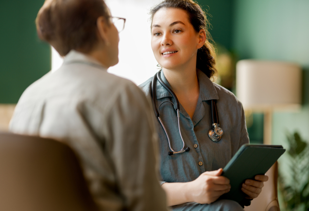 Les médecins de moins de 45 ans déclarent mieux concilier travail et vie extraprofessionnelle.
