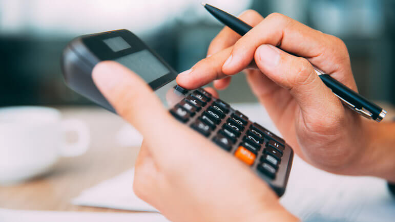 Les tarifs applicables intègrent les frais de réalisation et de dispensation.