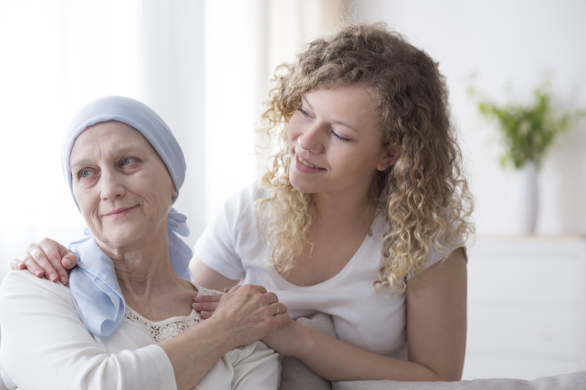 Environ 13 % des Français accompagnent un proche atteint de cancer.