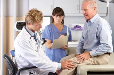 En rhumatologie, PIASCLEDINE est indiqué dans le traitement symptomatique à effet différé de l'arthrose de la hanche et du genou.