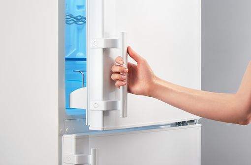 CETROTIDE doit désormais être conservé au réfrigérateur, entre 2 °C et 8 °C (illustration).