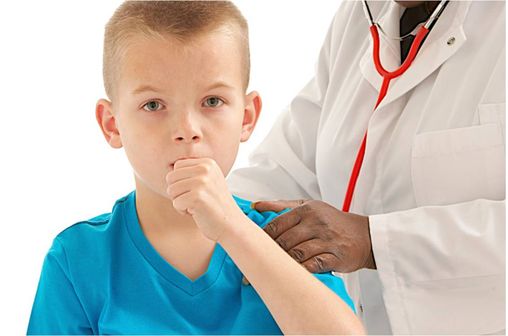 Les médicaments à base de codéine devraient être contre-indiqués dans le traitement de la toux sèche chez les enfants.