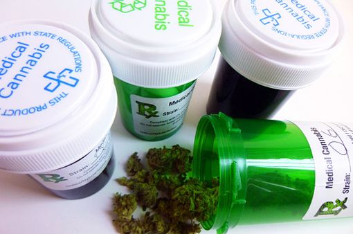 Préparation magistrale de cannabis vendue sur ordonnance en pharmacie aux Etats-Unis (illustration). 