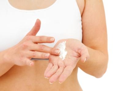 Certains soins dermocosmétiques contribuent à améliorer le confort des peaux à tendance atopique.