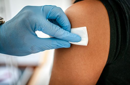 Le laboratoire GSK a mis en place des actions correctives avec ses fournisseurs de seringues : la production de vaccins avec de nouvelles seringues a débuté en janvier 2018 (illustration).