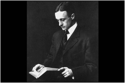 Le syndrome de Cushing a été décrit de manière princeps en 1932 par Harvey Cushing, un neurochirurgien américain et un pionnier de la chirurgie du cerveau (photo @ Wikimedia).