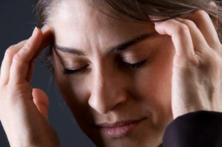 NOCERTONE est indiqué dans le traitement de fond de la migraine.