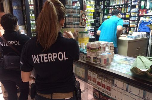 L'opération PANGEA VIII, conduite par Interpol avec la collaboration de 115 pays, a permis de saisir plus de 20 millions de comprimés illicites ou contrefaits destinés à la vente en ligne.