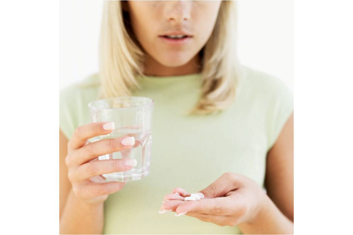 Les comprimés de CODOLIPRANE 500 mg/30 mg sont à avaler tels quels avec un verre d'eau.