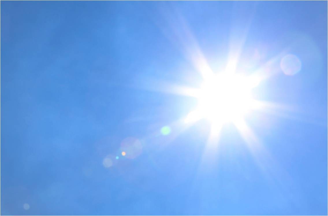 Afin de réduire tout risque de photosensibilisation, les patients doivent être informés d'éviter toute exposition aux rayonnements solaires (soleil ou cabine UV).