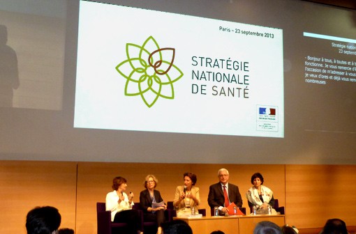 Michèle Delaunay, Geneviève Fioraso, Marisol Touraine, Alain Cordier et Dominique Bertinotti (de gauche à droite).