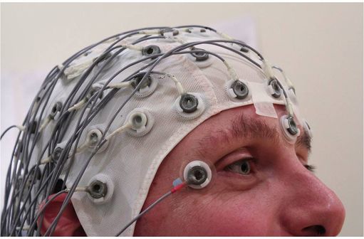 Un électroencéphalogramme peut contribuer à localiser un foyer épileptogène (illustration @ Chris Hope sur Flickr).