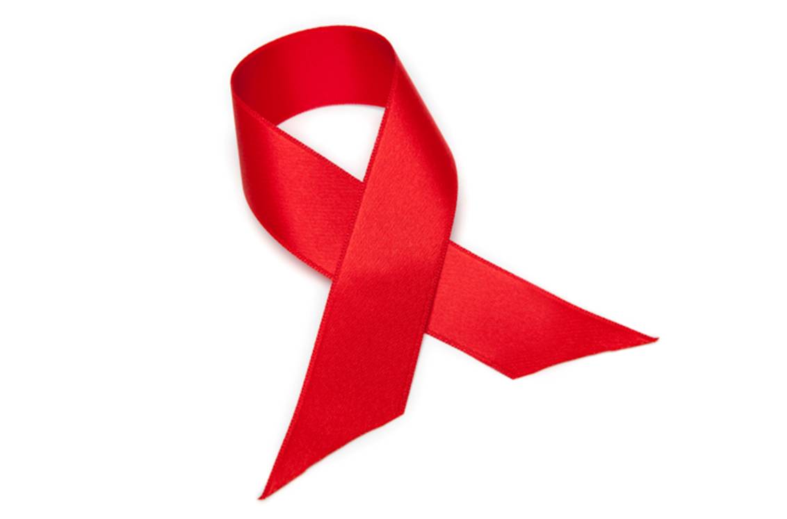Le ruban rouge, symbole international de solidarité vis-à-vis des victimes du VIH et du sida.