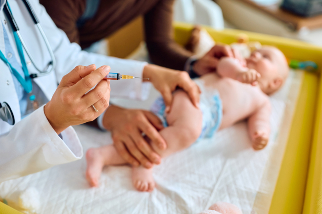 Le vaccin VPC20 offre une meilleure protection chez le nourrisson et l'enfant. 
