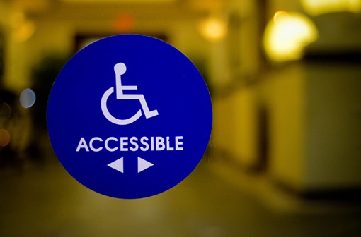 Trop d'établissements encore inaccessibles aux personnes handicapées