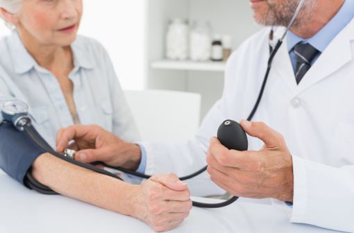 La HAS et l'ANSM conseillent d'autres médicaments que l'olmesartan pour la prise en charge de l'hypertension artérielle (illustration). 