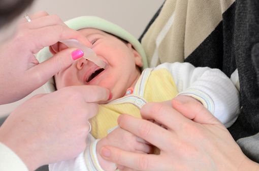 La vaccination contre les infections à rotavirus est recommandée, mais pas obligatoire.