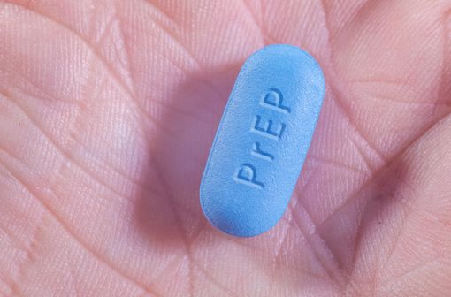 <p>La prophylaxie préexposition s'adresse à des personnes non infectées, mais hautement exposées au VIH</p>