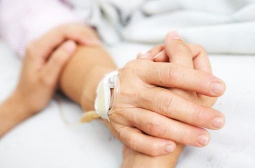 La SFAP publie des fiches repères pour aider à la mise en oeuvre, à la demande du patient et dans certaines conditions, d'une sédation profonde et continue en fin de vie (illustration).