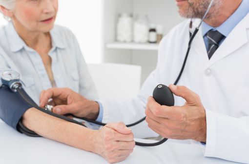 La HAS et l'ANSM conseillent d'autres médicaments que l'olmesartan pour la prise en charge de l'hypertension artérielle (illustration).
